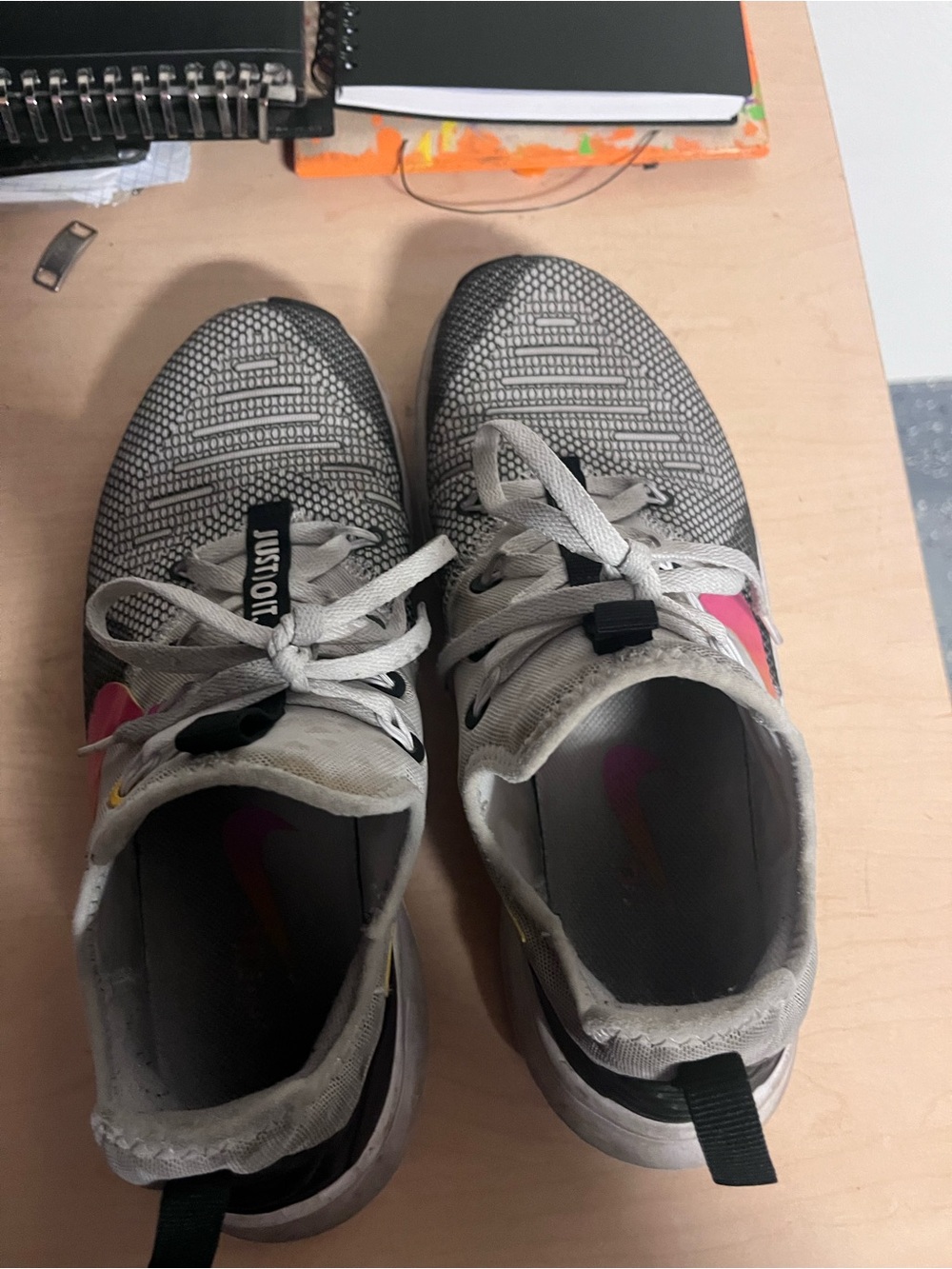 Nike White Gray Training Pink-to-Yellow Swoosh TR 8 running lightweight gym 8.5 - Picture 7 of 7
